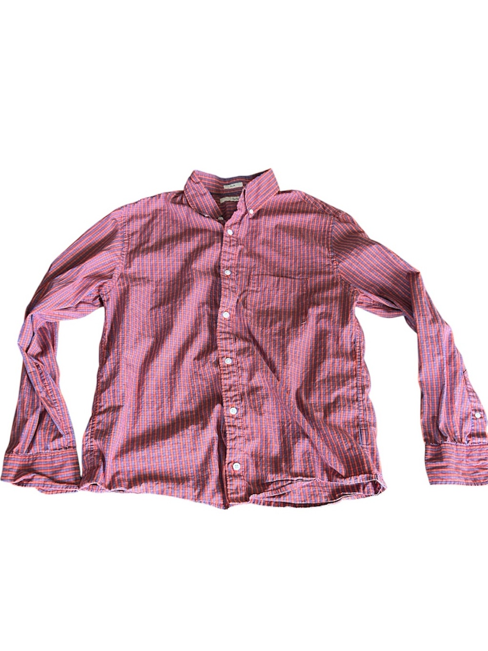 Hawker Rye red and blue checkered printed
Long sleeve button down dress shirt